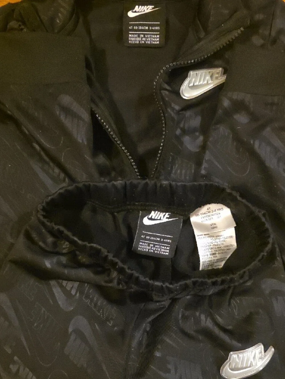 Nike Kids Black Logo Jogger 2-Piece Set Size: 4t
